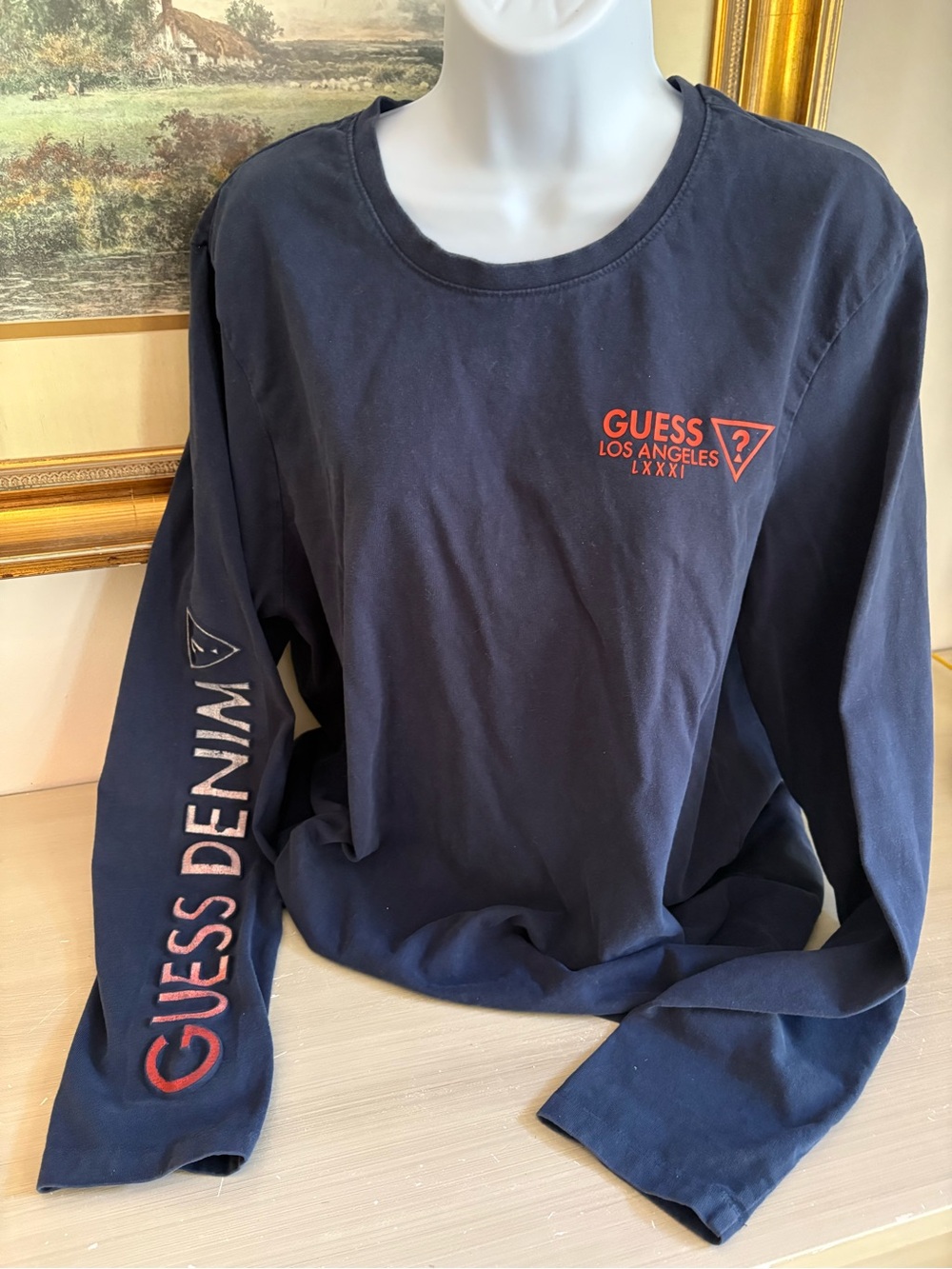 long-sleeve Guess T-shirt